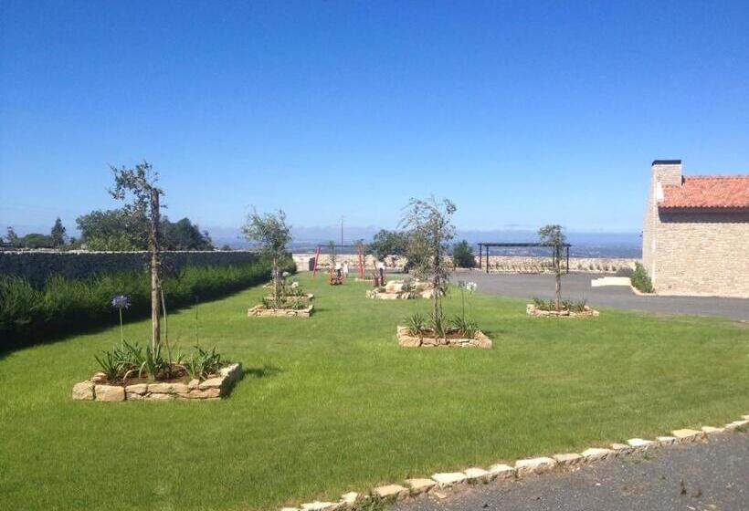 جناح, Casa Da Serra