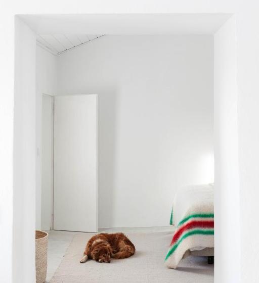 جناح ديلوكس, Cucumbi