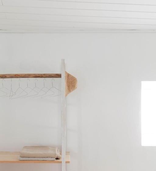 جناح ديلوكس, Cucumbi