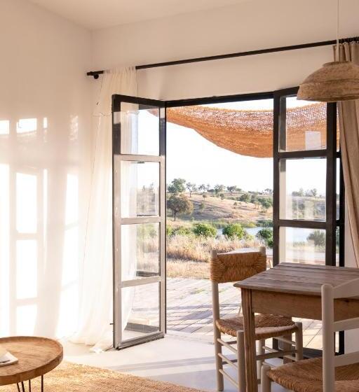 شقة بغرفة نوم واحدة, Cucumbi