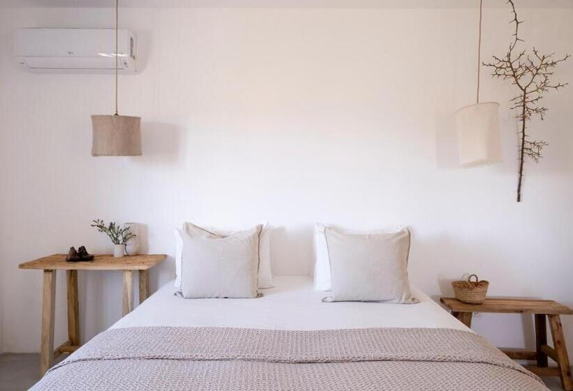 شقة بغرفة نوم واحدة, Cucumbi