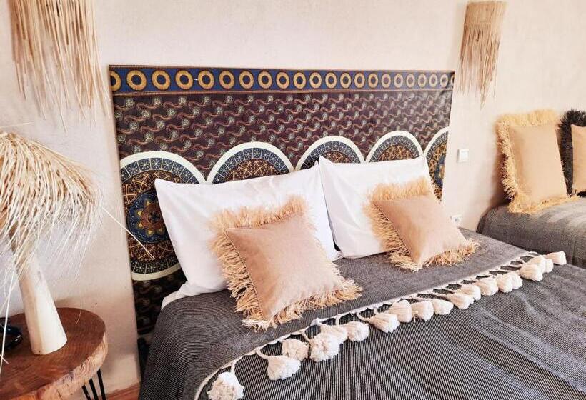 اتاق سوپریور, Domaine De Tameslohte