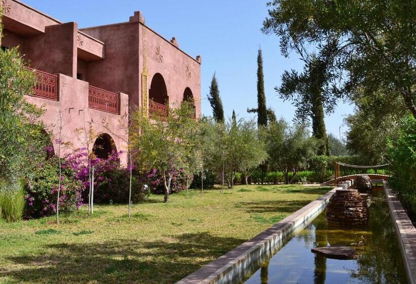 اتاق خانوادگی, Domaine De Tameslohte