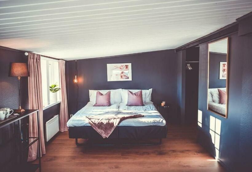 غرفة عائلية ذات إطلالة جانبية على البحر, L Mavi