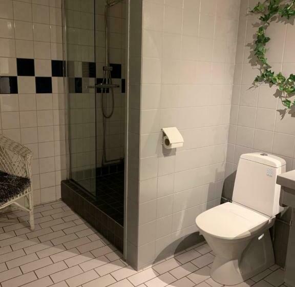 غرفة عائلية, L Mavi