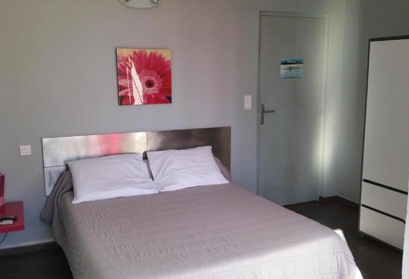 스탠다드 룸, Hôtel Restaurant Les Chasseurs