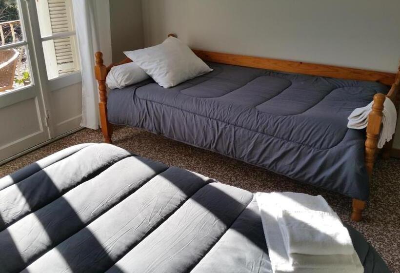 스탠다드 트리플 룸 테라스, Hôtel Restaurant Les Chasseurs