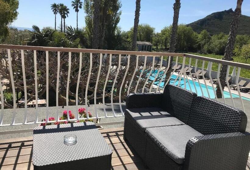 4인용 스탠다드 룸, Hôtel Restaurant Les Chasseurs