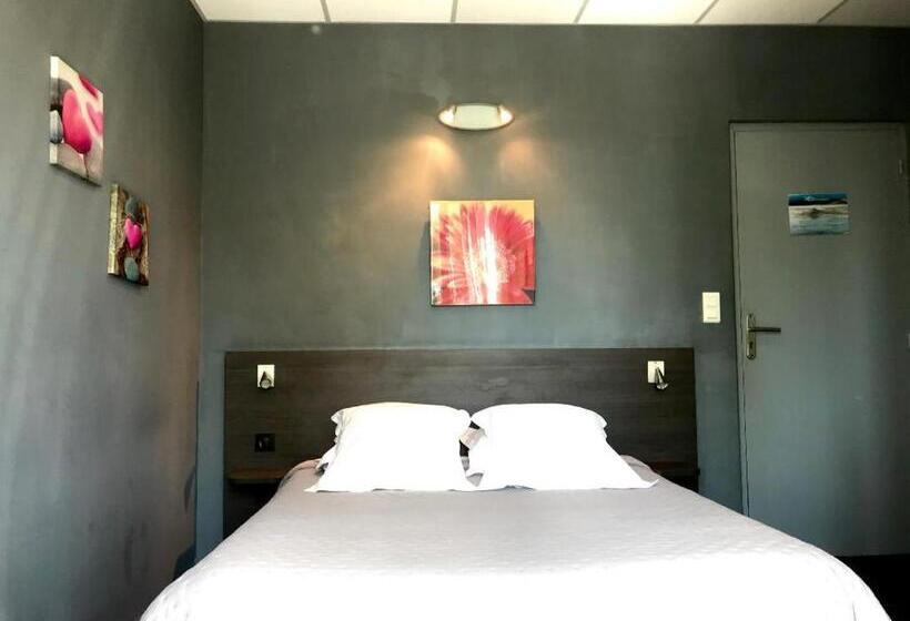 스탠다드 테라스 룸, Hôtel Restaurant Les Chasseurs