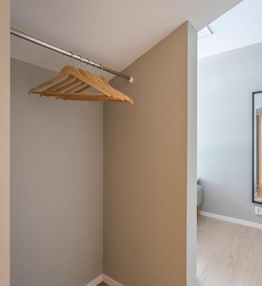 غرفة قياسية فردية, L Mavi