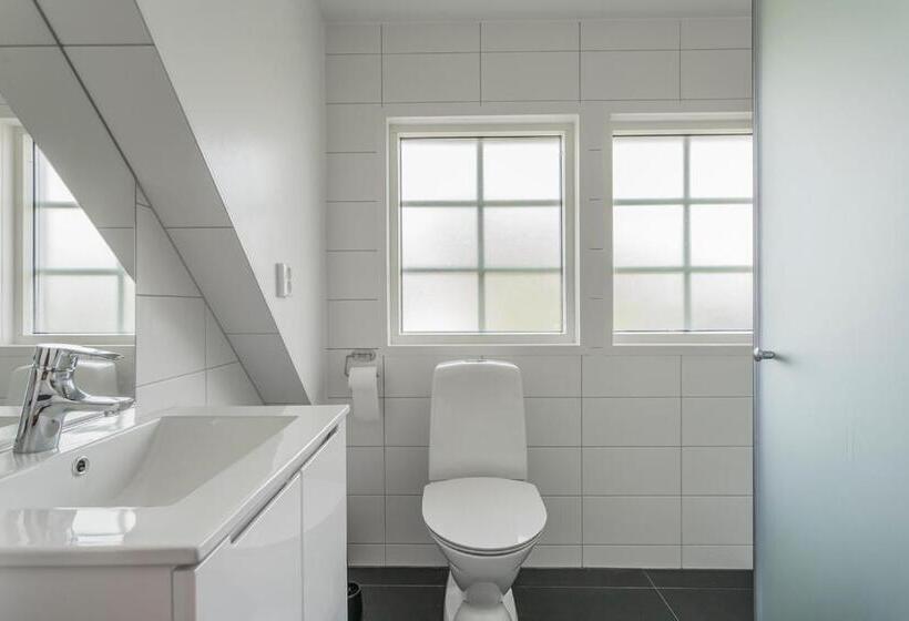 غرفة أساسية, L Mavi