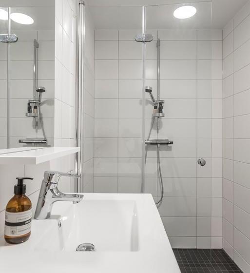 غرفة قياسية, L Mavi