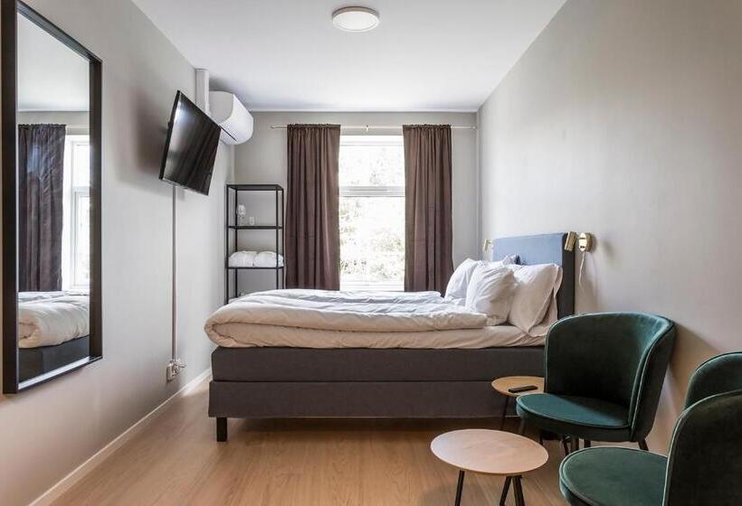 غرفة قياسية, L Mavi