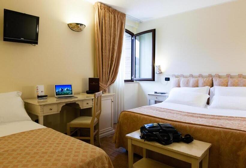 标准三人间, Locanda Del Parco