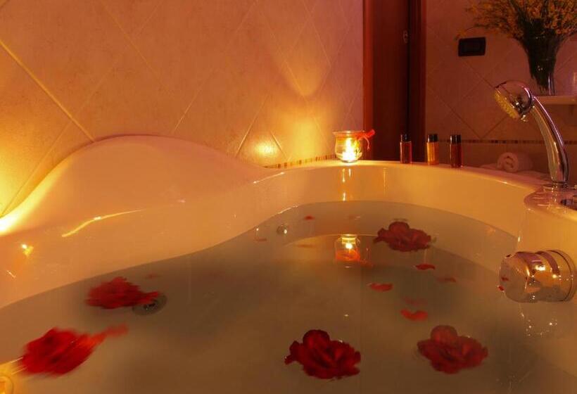 小型套房带阳台, Locanda Del Parco