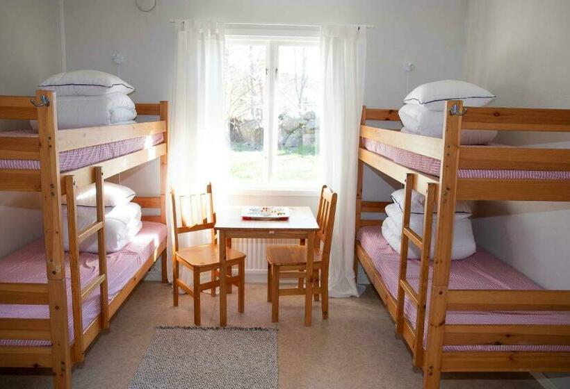 Семейный Номер Совместный Санузел, Hunnebostrands Vandrarhem Gammelgården