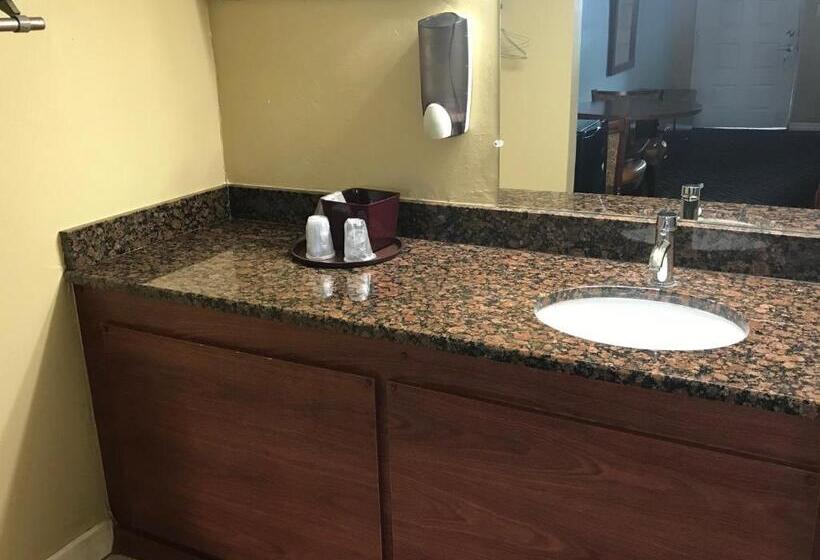 غرفه قياسيه سريرين مزدوجين, Immokalee Inn