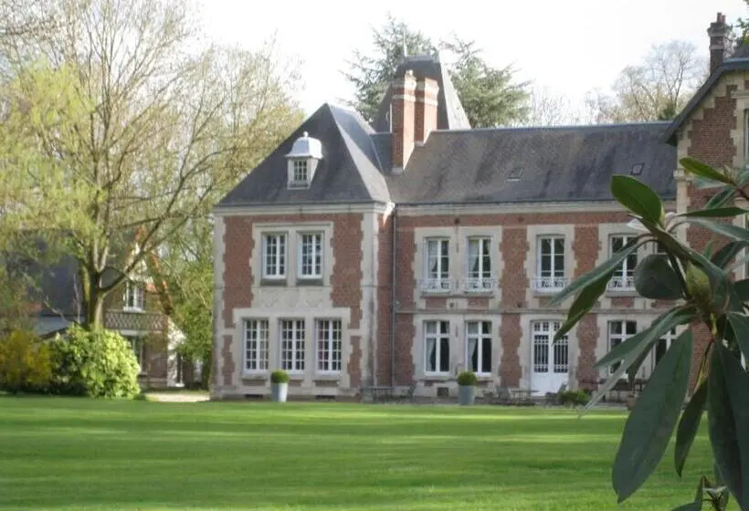 スーペリアールーム, Chambres D Hotes Spa Château D Omiécourt