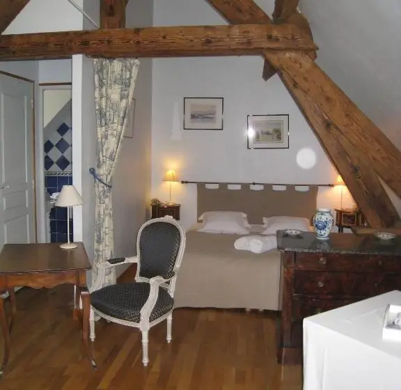 スタンダード４人部屋, Chambres D Hotes Spa Château D Omiécourt