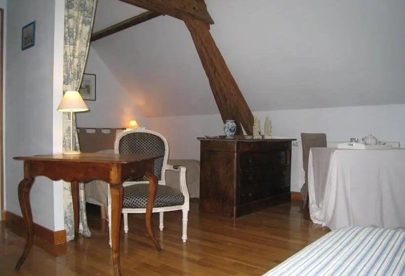 スタンダード４人部屋, Chambres D Hotes Spa Château D Omiécourt