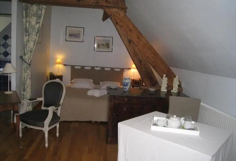スタンダード４人部屋, Chambres D Hotes Spa Château D Omiécourt