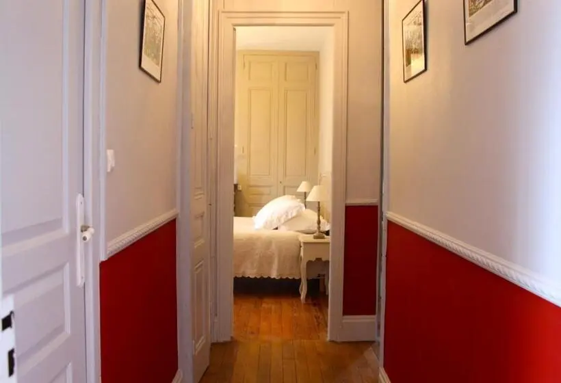 スイート, Chambres D Hotes Spa Château D Omiécourt