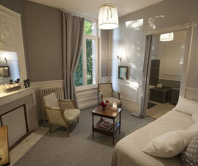 جناح, Chambres D Hotes Spa Château D Omiécourt