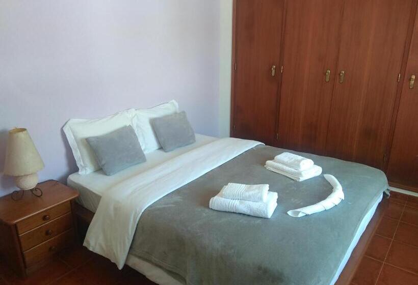 Дом 2 Спальни, Ergobeach House