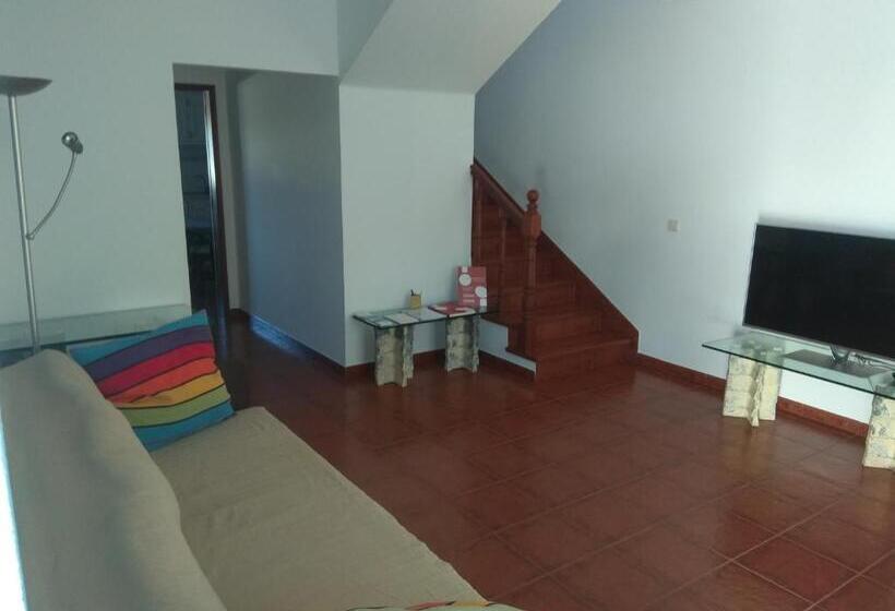 2ベッドルームハウス, Ergobeach House