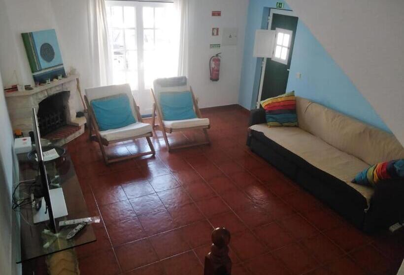 침실 2개 주택, Ergobeach House