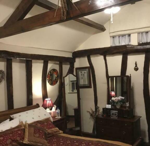 Хижина, Ivy Todd Cottage