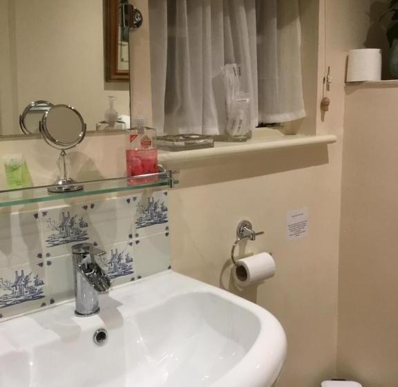 Хижина, Ivy Todd Cottage