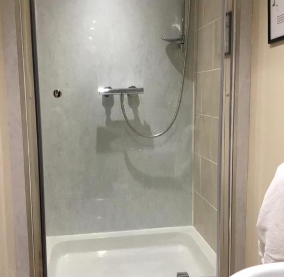 Хижина, Ivy Todd Cottage