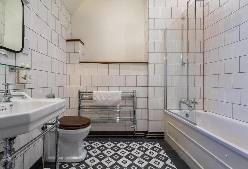 غرفة كلاسيكية, The Hoste And The Vine House Hotels