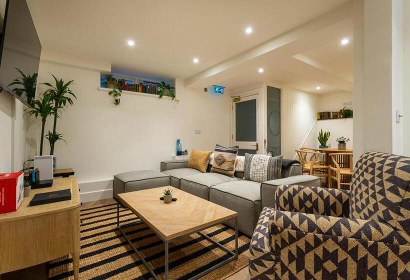 شقة ديلوكس غرفة واحدة, The Hoste And The Vine House Hotels