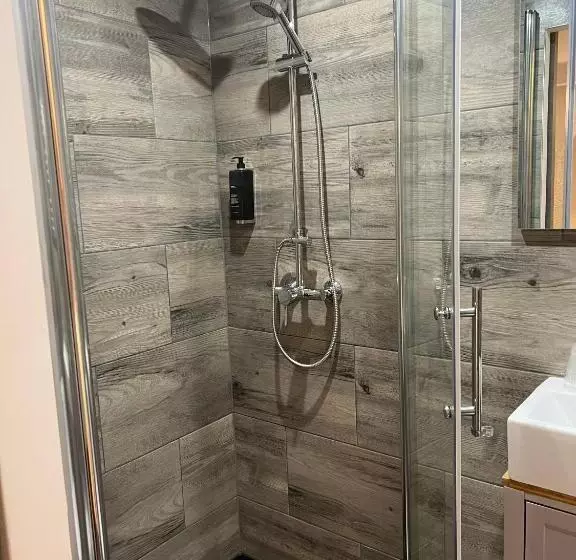 اتاق استاندارد, Au Bec Fin Hôtel