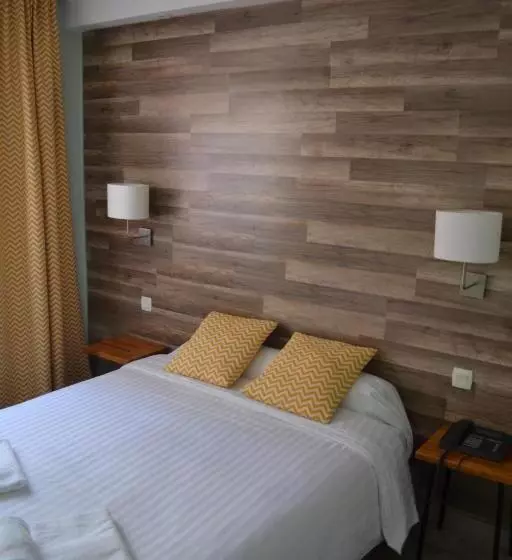 اتاق استاندارد, Au Bec Fin Hôtel