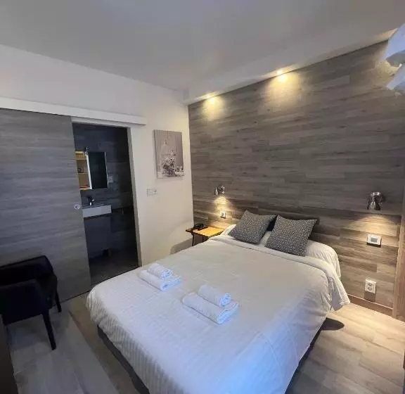 اتاق استاندارد, Au Bec Fin Hôtel