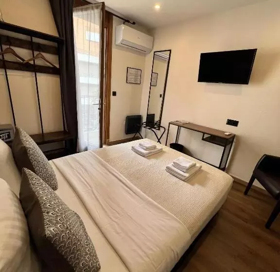 اتاق راحتی, Au Bec Fin Hôtel