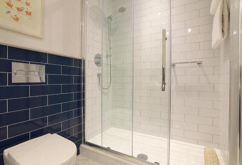 חדר סטנדרט לשלושה, Carrigaline Court Hotel & Leisure Centre