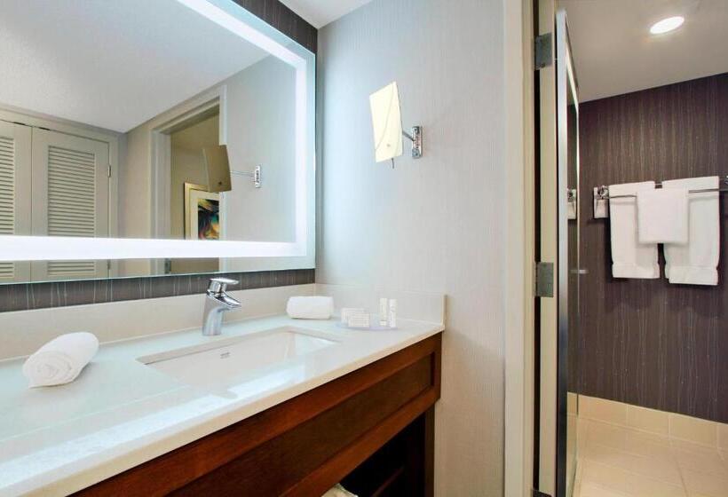 חדר סטנדרט עם מיטת קינג, Courtyard By Marriott Cocoa Beach Cape Canaveral