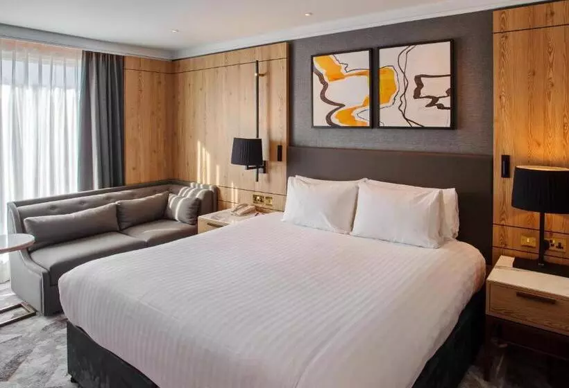 キングサイズベッドのスタンダードルーム, Crowne Plaza Marlow, An Ihg
