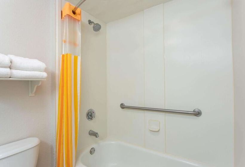 带2个双人床的标准工作室, La Quinta By Wyndham Jacksonville Butler Blvd