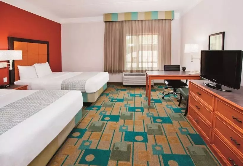２ダブルベッドのスタンダードルーム, La Quinta By Wyndham Winston Salem