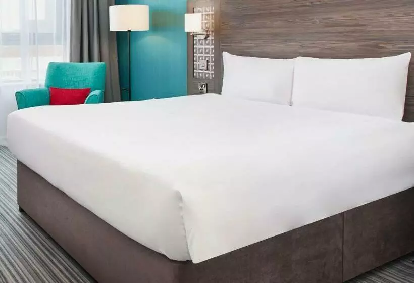 スタンダードルーム, Leonardo Belfast