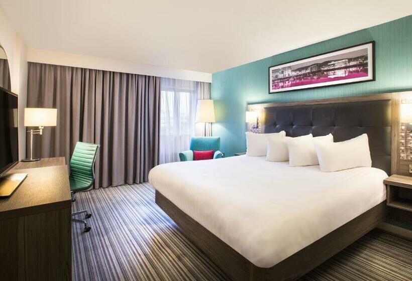 חדר אקזקיוטיב, Leonardo Belfast