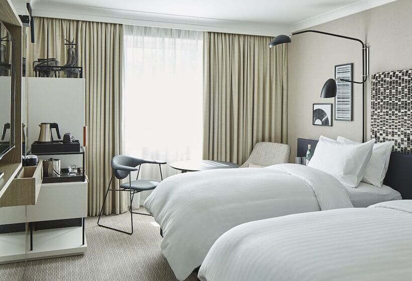 Номер Executive, London Marriott  Maida Vale