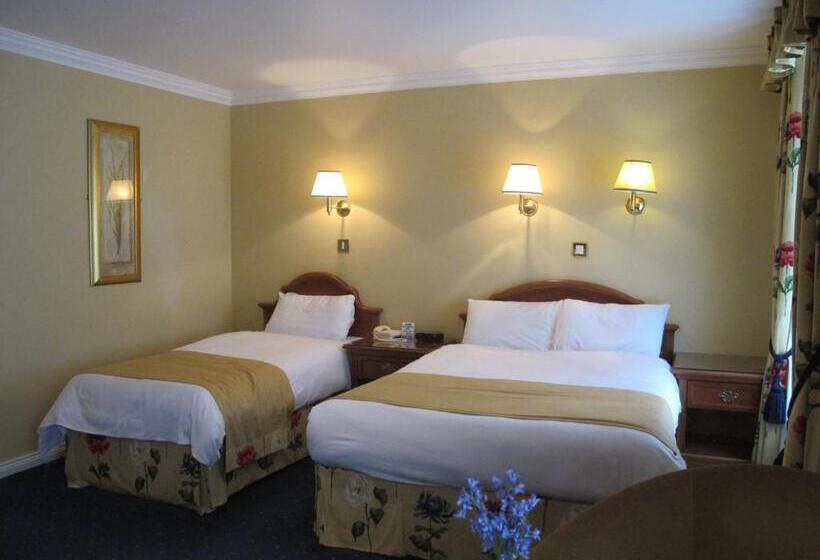 חדר סטנדרט לשלושה, Old Weir Lodge