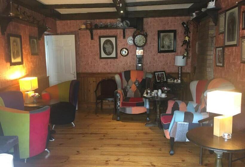 חדר אקונומי, Riverside Guesthouse