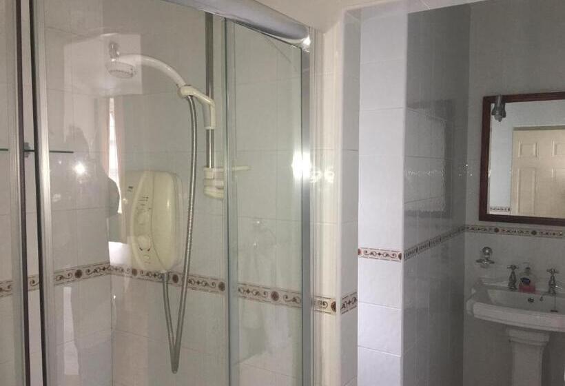 חדר קומפורט לשלושה, Riverside Guesthouse